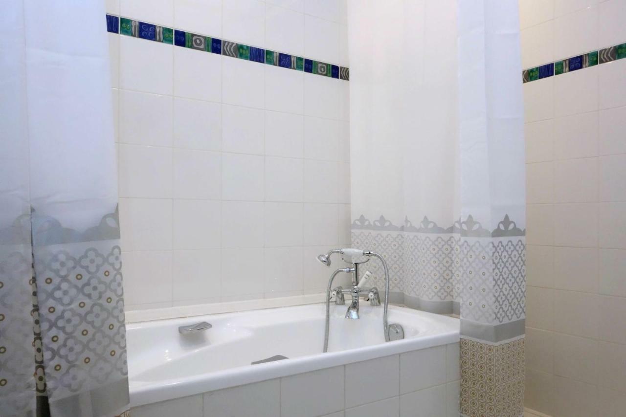 Chambre D'Hotes Le Phenix Saint-Martin-du-Vivier Екстериор снимка