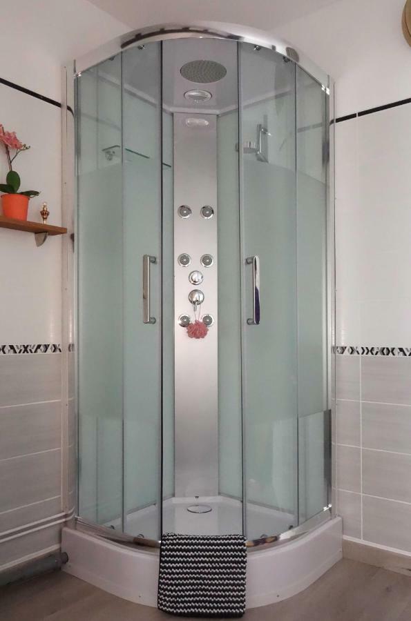 Chambre D'Hotes Le Phenix Saint-Martin-du-Vivier Екстериор снимка